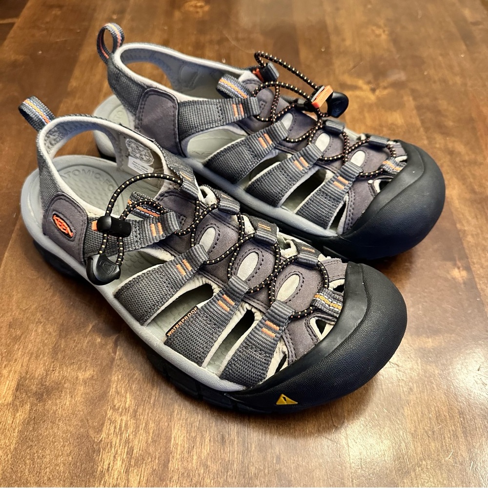 Keen Men's Newport H2 Closed Toe Water Sandals Size 8 Outdoor Waterproof